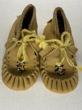 VINTAGE MINNETONKS PA-POO-SHU BABY MOCCASINS